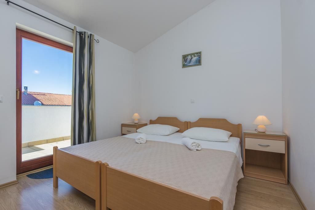 Milos Apartment PUY Eksteriør bilde