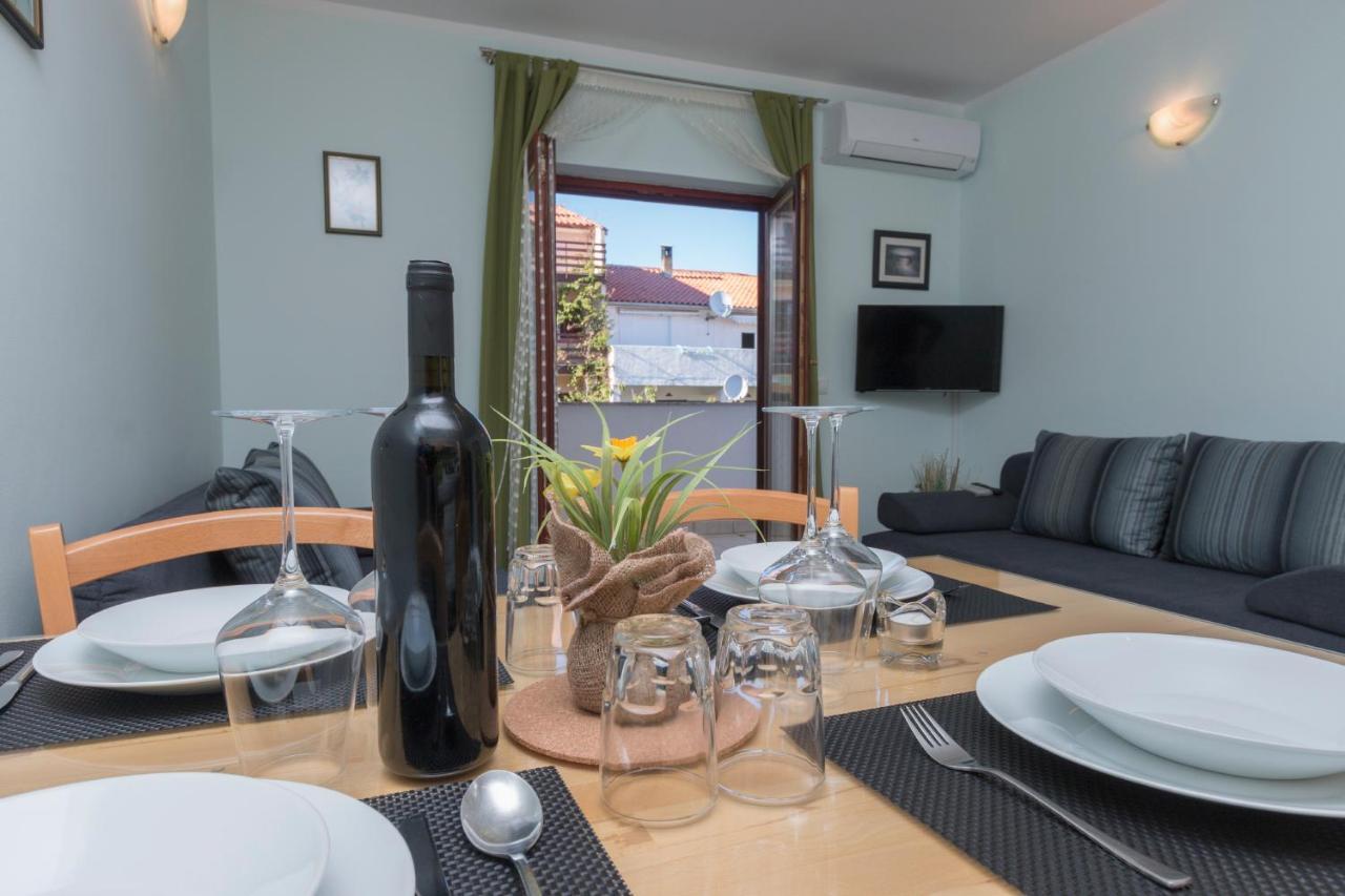 Milos Apartment PUY Eksteriør bilde